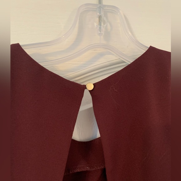 Plum blouse with open back - Picture 5 of 7